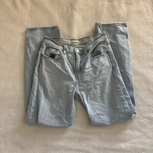 LEVIs LOW PRO STRAIGHT LEG Women JEANS SIZE 26 MID RISE Distressed Light Wash - Picture 1 of 10